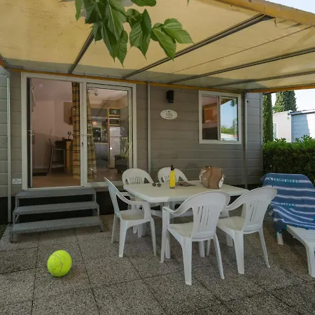 Holiday Garda Trendy By Interhome *